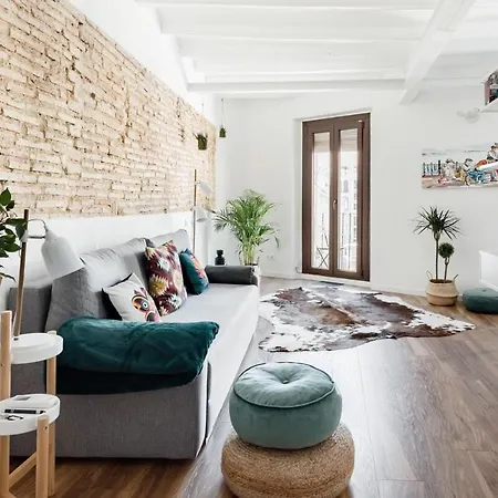 Unik Vacation Circus Apartment Tarragona
